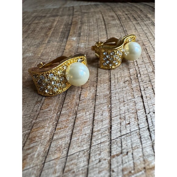 80s/90s Gold-Tone Clip-On Earrings w/Faux Pearl & Rhinestones - Picture 5 of 8